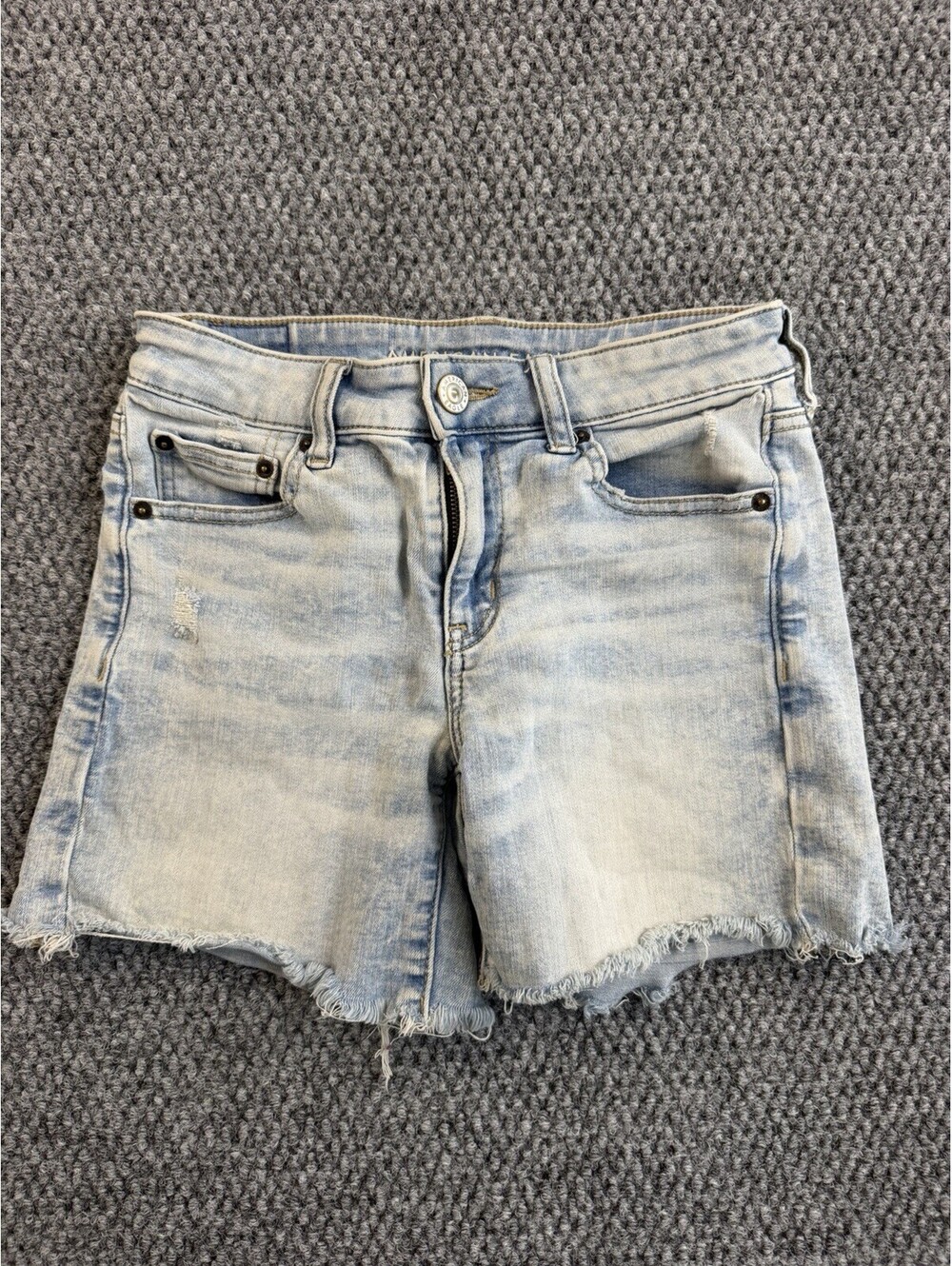 American Eagle Womens Size 4 Next Level Stretch Denim Shorts Raw Hem Light Wash